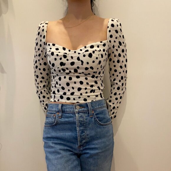 Reformation Fitted Mid Length Black and White Reign Blouse Top in Ink Blot - Picture 1 of 3